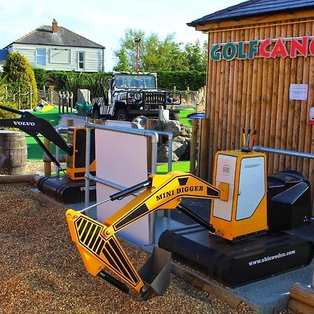 צ'אפל סנט לאונרדס Palm Grove 2- Golden Palm - Pet Friendly, Wifi, Bed Linen, Central Heating - Meadow Lakes Caravan & Lodge Hire מראה חיצוני תמונה