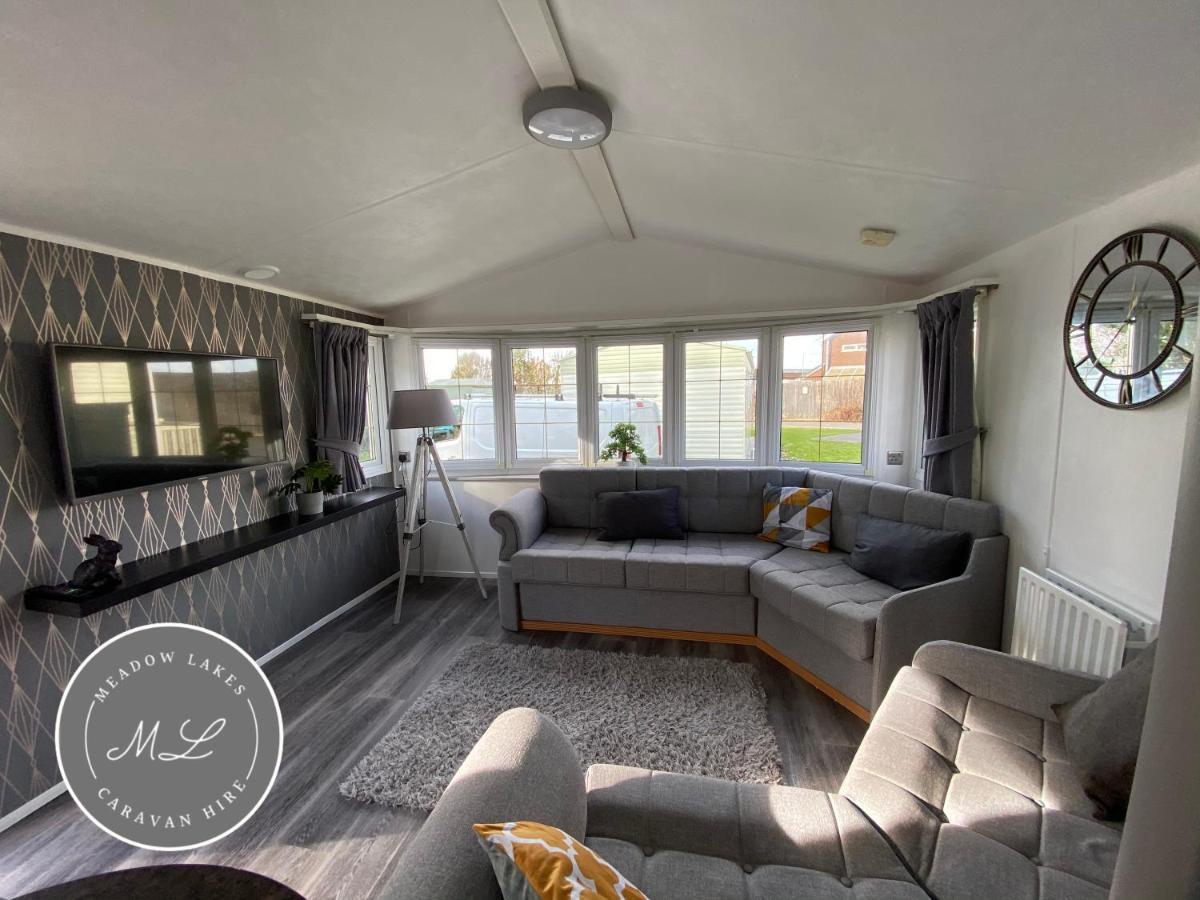 צ'אפל סנט לאונרדס Palm Grove 2- Golden Palm - Pet Friendly, Wifi, Bed Linen, Central Heating - Meadow Lakes Caravan & Lodge Hire מראה חיצוני תמונה