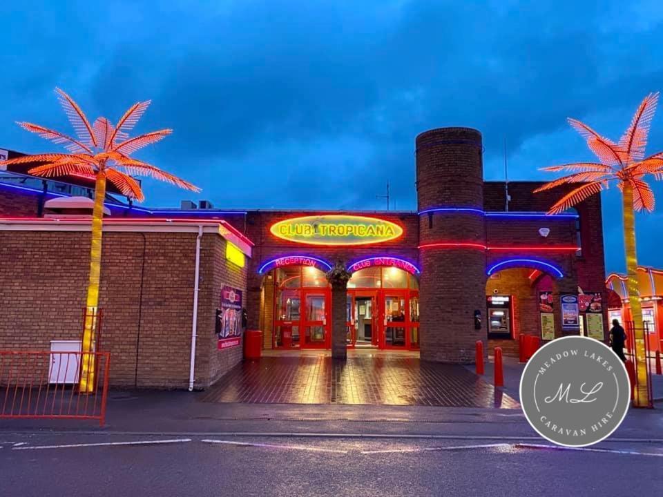 צ'אפל סנט לאונרדס Palm Grove 2- Golden Palm - Pet Friendly, Wifi, Bed Linen, Central Heating - Meadow Lakes Caravan & Lodge Hire מראה חיצוני תמונה